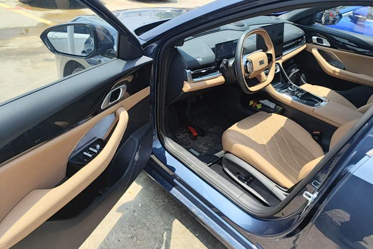 Used Geely Galaxy A7 2025 Model EM-i 150km Exploration+ Edition Driver Seat