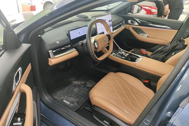 Used Geely Galaxy A7 2025 Model EM-i 150km Starship Edition Driver Seat