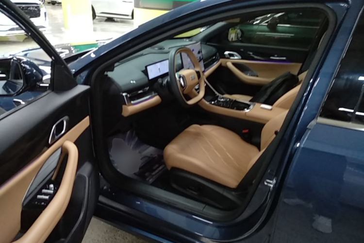 Used Geely Galaxy A7 2025 Model EM-i 150km Starship Edition Driver Seat