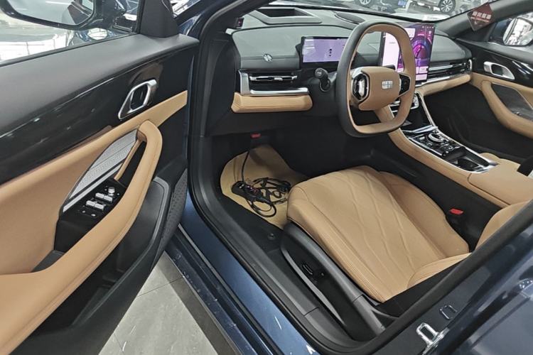 Used Geely Galaxy A7 2025 Model EM-i 150km Starship Edition Driver Seat