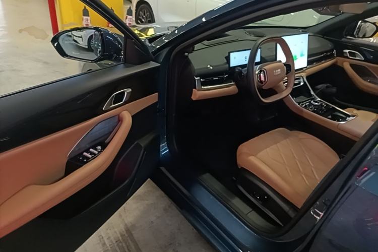 Used Geely Galaxy A7 2025 Model EM-i 150km Starship Edition Driver Seat