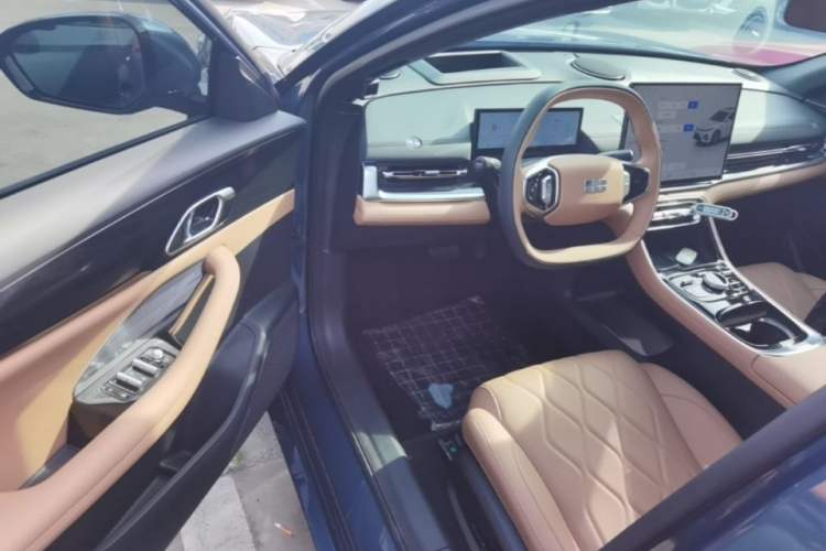Used Geely Galaxy A7 2025 Model EM-i 150km Starship Edition Driver Seat