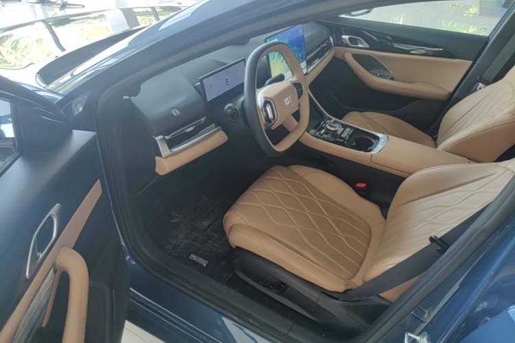 Used Geely Galaxy A7 2025 Model EM-i 150km Starship Edition Driver Seat