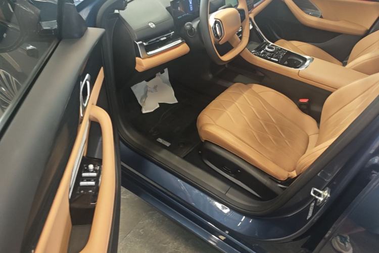 Used Geely Galaxy A7 2025 Model EM-i 150km Starship Edition Driver Seat