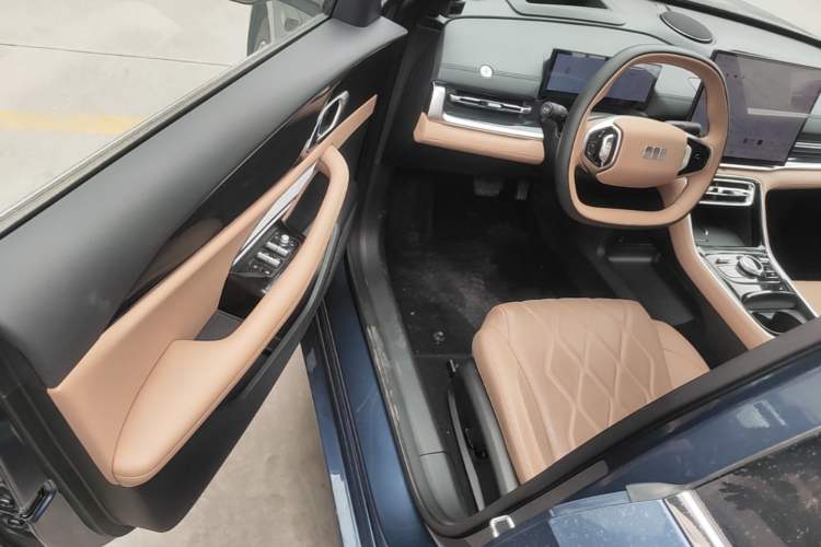 Used Geely Galaxy A7 2025 Model EM-i 150km Starship Edition Driver Seat