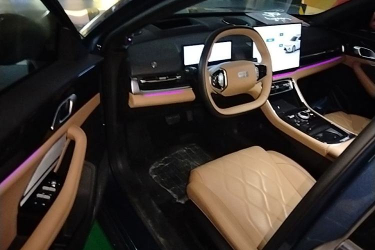 Used Geely Galaxy A7 2025 Model EM-i 150km Starship Edition Driver Seat