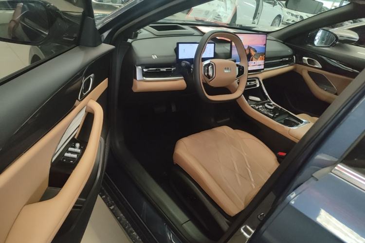 Used Geely Galaxy A7 2025 Model EM-i 150km Starship Edition Driver Seat