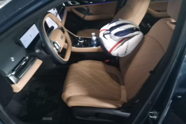Used Geely Galaxy A7 2025 Model EM-i 150km Starship Edition Driver Seat