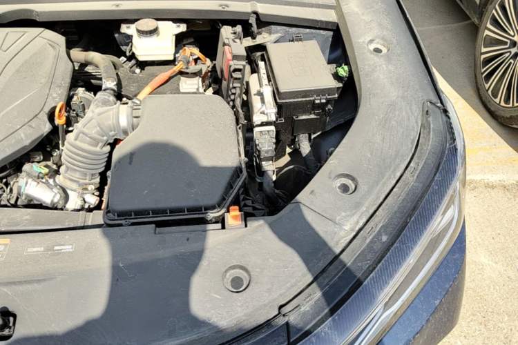 Used Geely Galaxy A7 2025 Model EM-i 150km Starship Edition Engine Bay Left