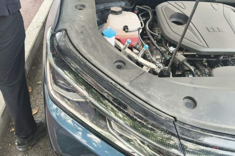 Used Geely Galaxy A7 2025 Model EM-i 70km Exploration Edition Engine Bay Right