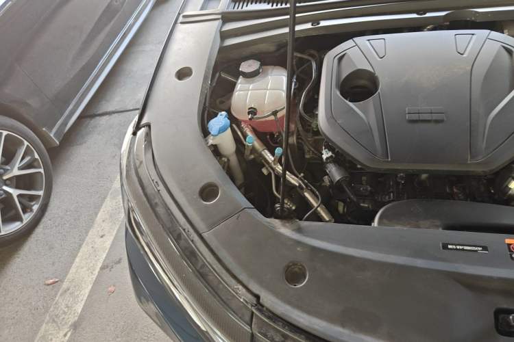 Used Geely Galaxy A7 2025 Model EM-i 70km Launch Edition Engine Bay Right