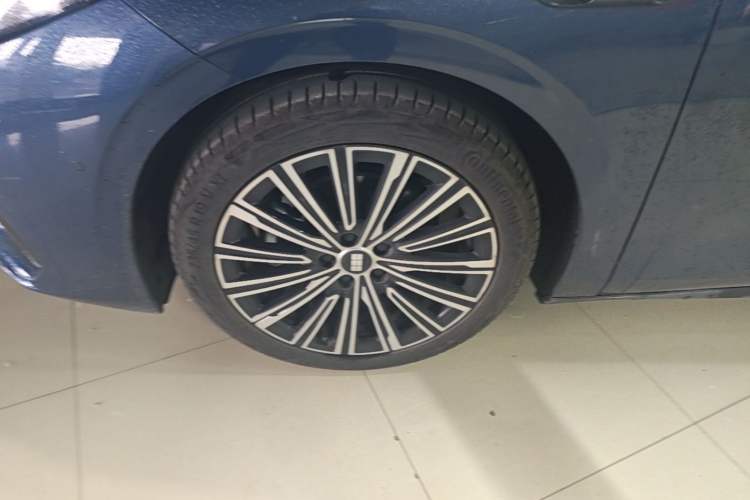 Used Geely Galaxy A7 2025 Model EM-i 150km Starship Edition Exterior 4