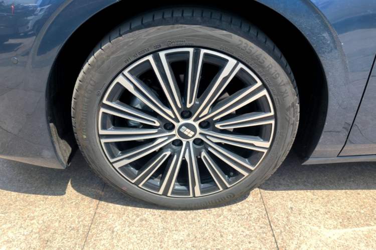 Used Geely Galaxy A7 2025 Model EM-i 150km Starship Edition Exterior 4