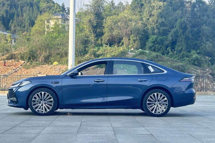 Used Geely Galaxy A7 2025 Model EM-i 150km Starship Edition Exterior 4