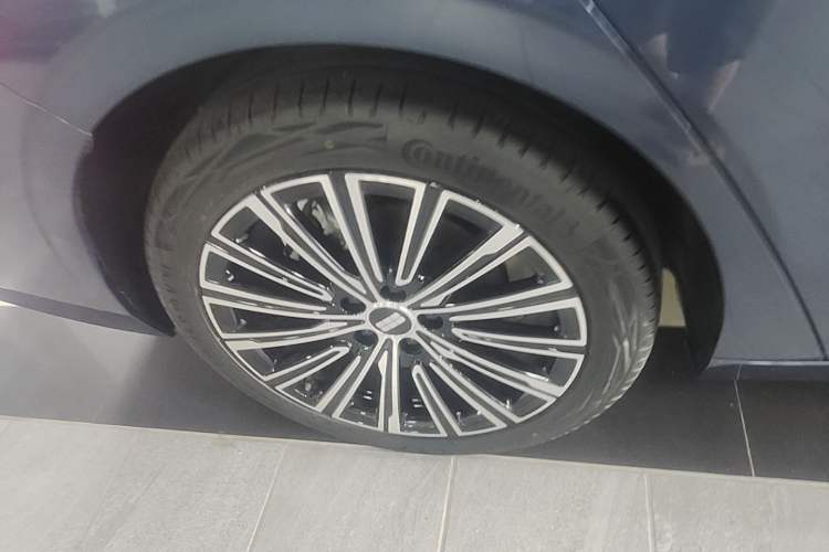 Used Geely Galaxy A7 2025 Model EM-i 150km Starship Edition Exterior 5