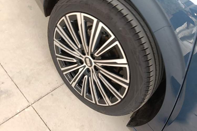 Used Geely Galaxy A7 2025 Model EM-i 150km Starship Edition Exterior 5