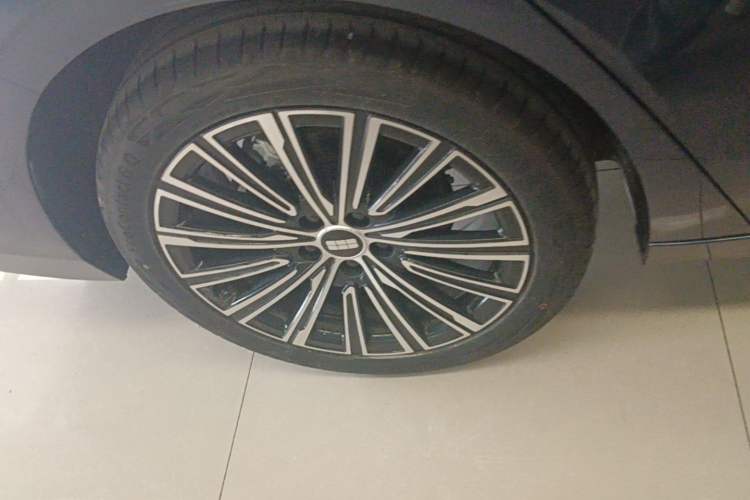 Used Geely Galaxy A7 2025 Model EM-i 150km Starship Edition Exterior 5