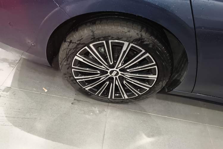 Used Geely Galaxy A7 2025 Model EM-i 150km Starship Edition Exterior 5