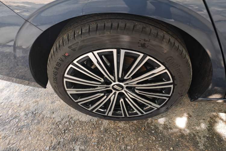 Used Geely Galaxy A7 2025 Model EM-i 150km Starship Edition Exterior 5