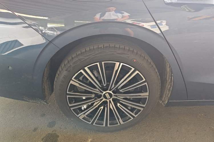 Used Geely Galaxy A7 2025 Model EM-i 150km Starship Edition Exterior 5