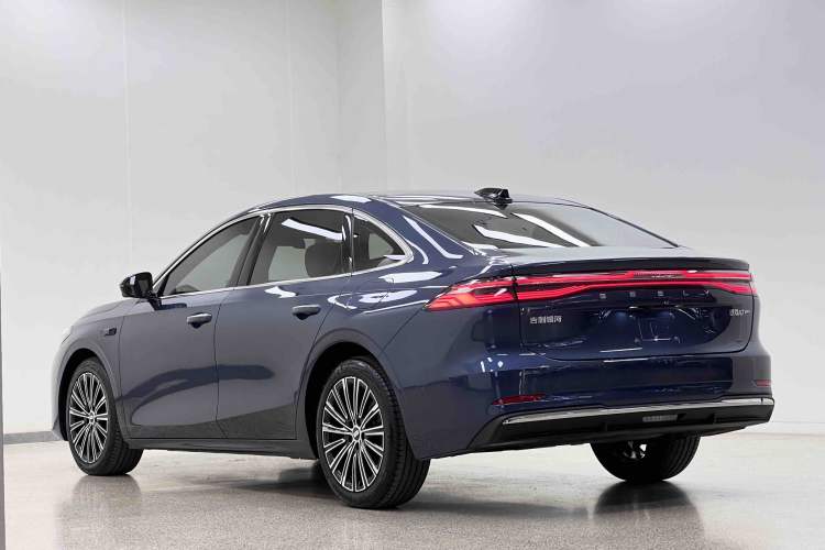 Used Geely Galaxy A7 2025 Model EM-i 150km Starship Edition Exterior 5