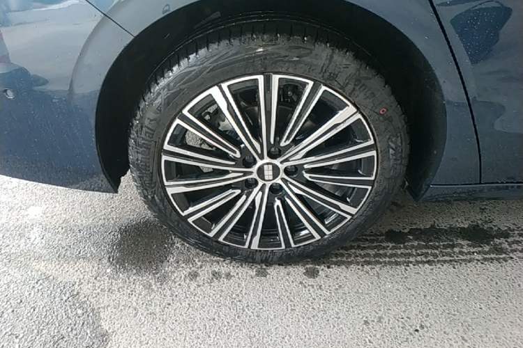 Used Geely Galaxy A7 2025 Model EM-i 150km Starship Edition Exterior 5