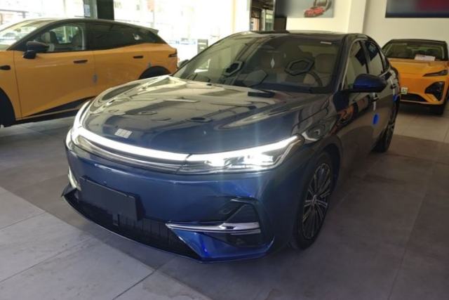 Used Geely Galaxy A7 2025 Model EM-i 150km Starship Edition
