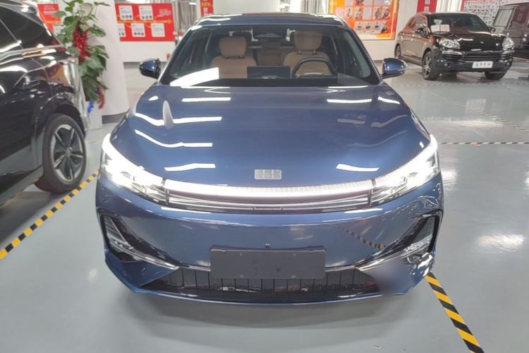 Used Geely Galaxy A7 2025 Model EM-i 150km Starship Edition Front