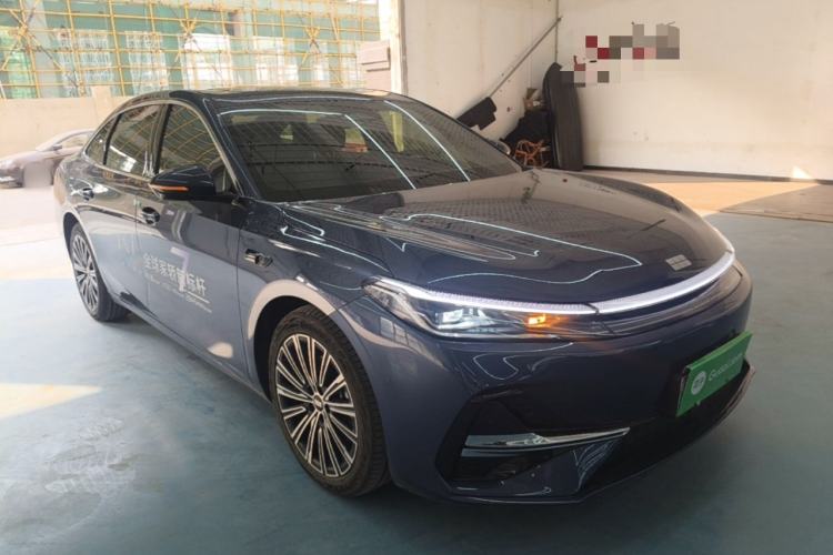 Used Geely Galaxy A7 2025 Model EM-i 150km Starship Edition Front Right 45 Deg