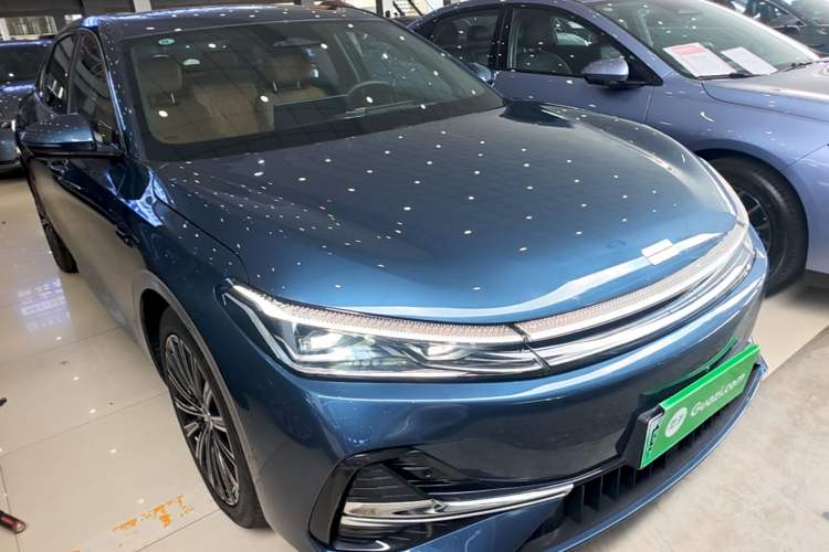 Used Geely Galaxy A7 2025 Model EM-i 150km Starship Edition Front Right 45 Deg