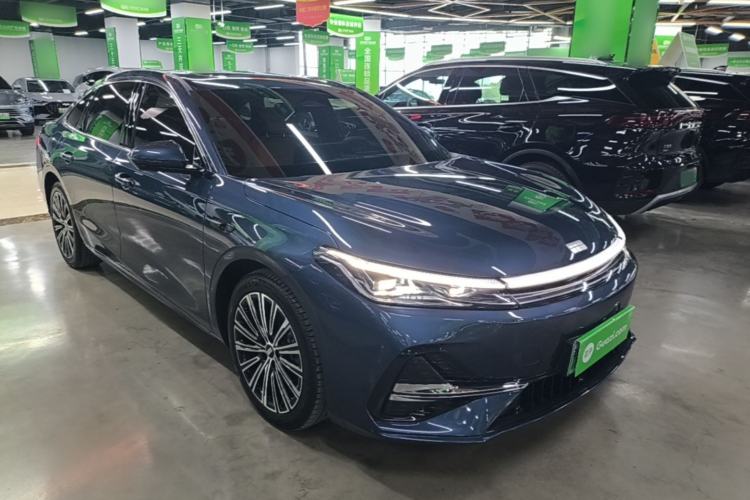 Used Geely Galaxy A7 2025 Model EM-i 150km Starship Edition Front Right 45 Deg