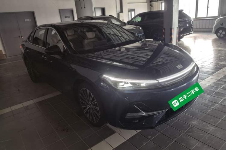 Used Geely Galaxy A7 2025 Model EM-i 150km Starship Edition Front Right 45 Deg