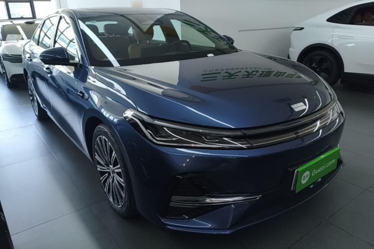 Used Geely Galaxy A7 2025 Model EM-i 150km Starship Edition Front Right 45 Deg
