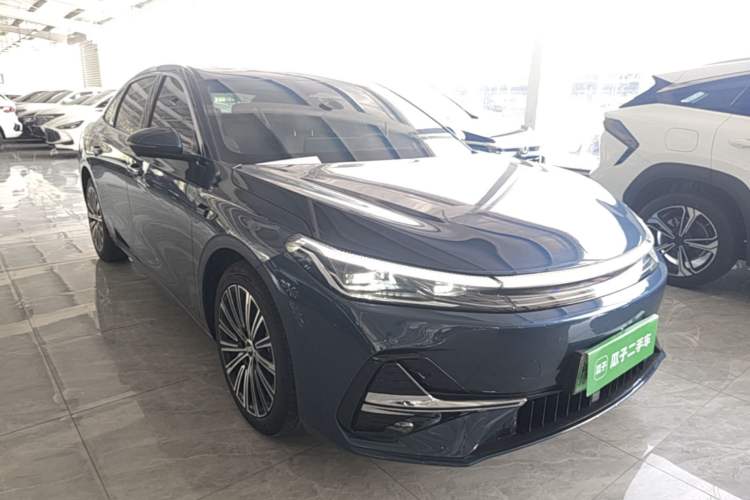 Used Geely Galaxy A7 2025 Model EM-i 150km Starship Edition Front Right 45 Deg