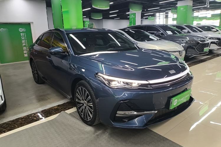 Used Geely Galaxy A7 2025 Model EM-i 150km Starship Edition Front Right 45 Deg