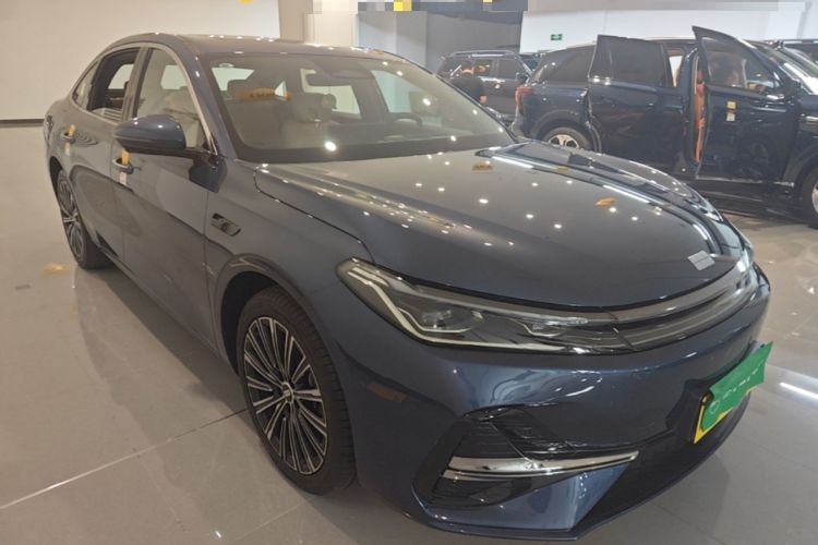 Used Geely Galaxy A7 2025 Model EM-i 150km Starship Edition Front Right 45 Deg