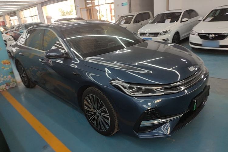 Used Geely Galaxy A7 2025 Model EM-i 150km Starship Edition Front Right 45 Deg