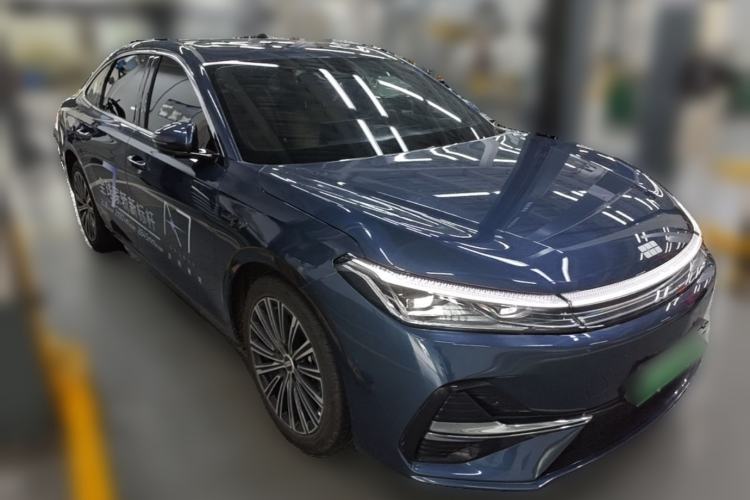 Used Geely Galaxy A7 2025 Model EM-i 150km Starship Edition Front Right 45 Deg