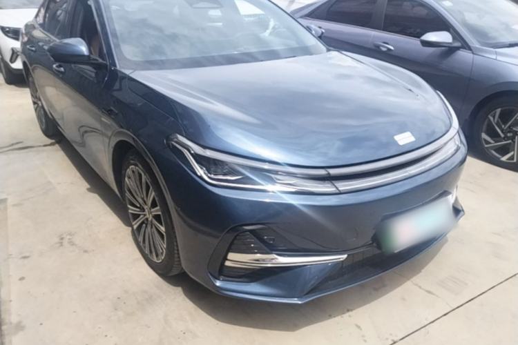 Used Geely Galaxy A7 2025 Model EM-i 150km Starship Edition Front Right 45 Deg