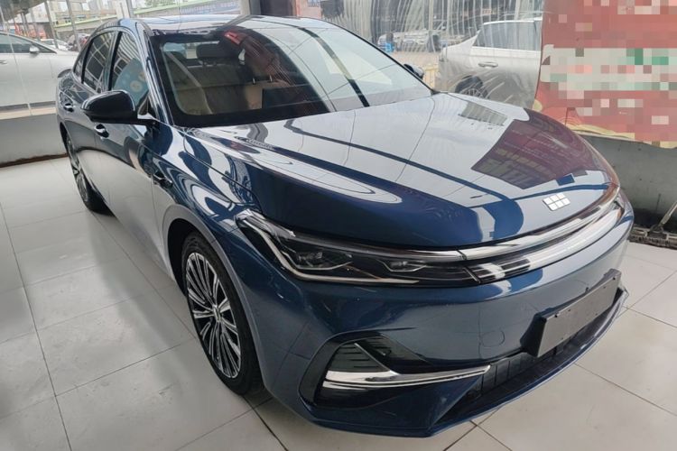 Used Geely Galaxy A7 2025 Model EM-i 150km Starship Edition Front Right 45 Deg
