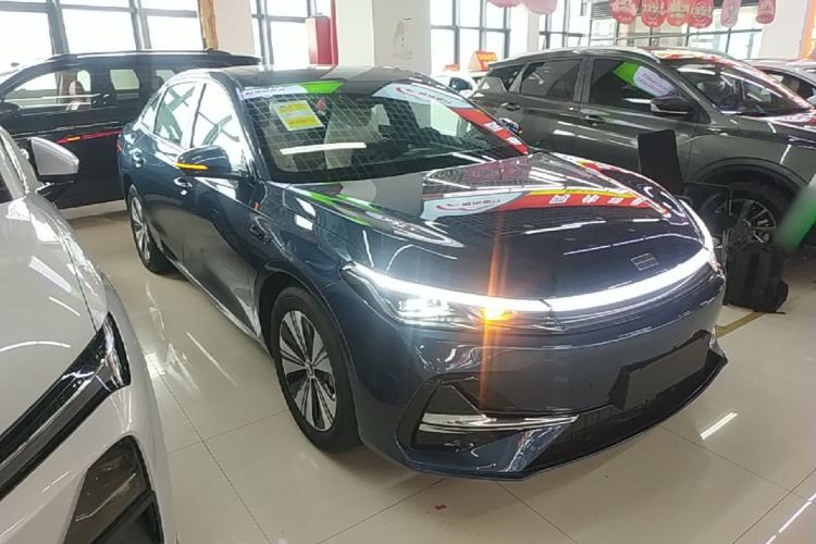 Used Geely Galaxy A7 2025 Model EM-i 150km Long-Distance Edition Front Right 45 Deg