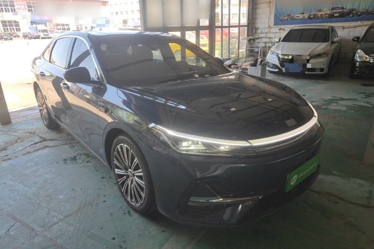 Used Geely Galaxy A7 2025 Model EM-i 150km Starship Edition Front Right 45 Deg