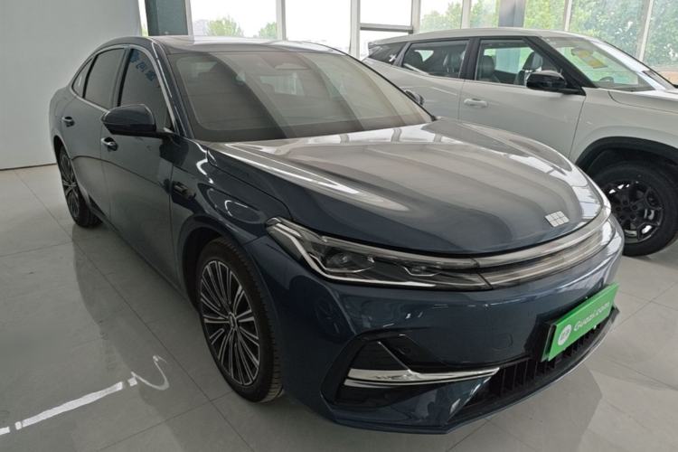 Used Geely Galaxy A7 2025 Model EM-i 150km Starship Edition Front Right 45 Deg