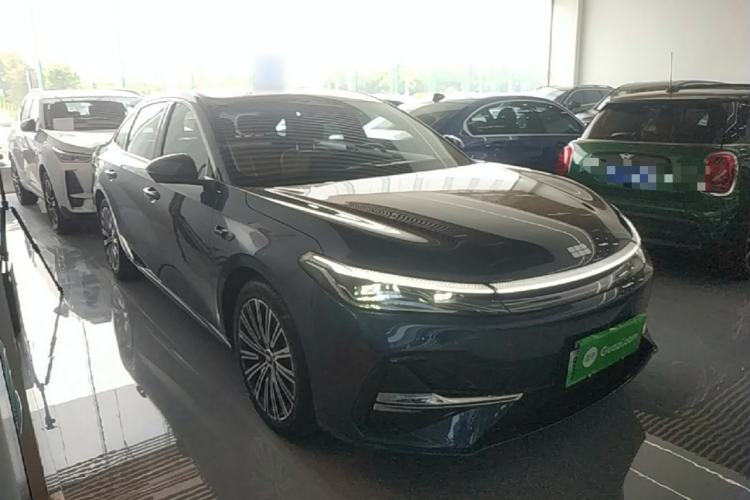 Used Geely Galaxy A7 2025 Model EM-i 150km Starship Edition Front Right 45 Deg