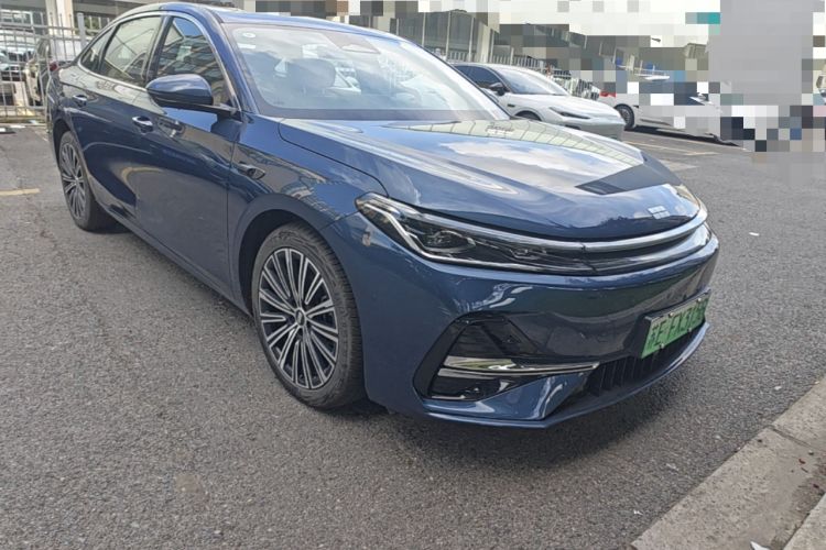Used Geely Galaxy A7 2025 Model EM-i 150km Starship Edition Front Right 45 Deg