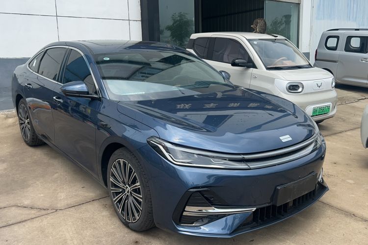 Used Geely Galaxy A7 2025 Model EM-i 150km Starship Edition Front Right 45 Deg