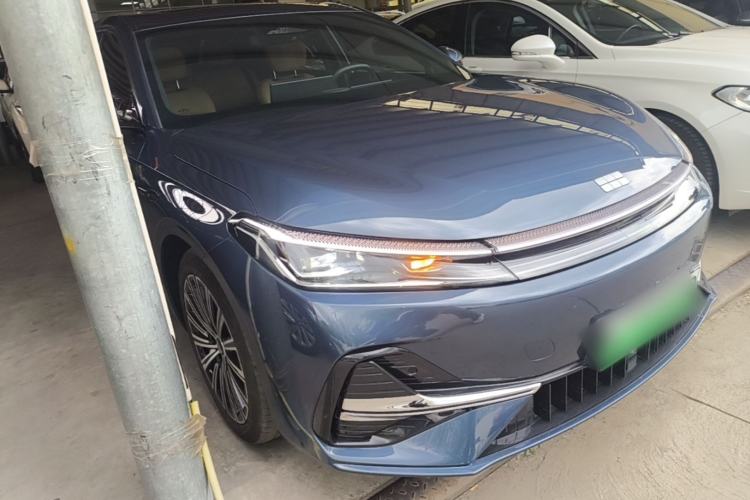 Used Geely Galaxy A7 2025 Model EM-i 150km Starship Edition Front Right 45 Deg
