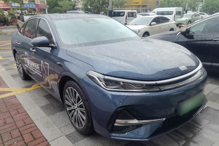 Used Geely Galaxy A7 2025 Model EM-i 150km Starship Edition Front Right 45 Deg