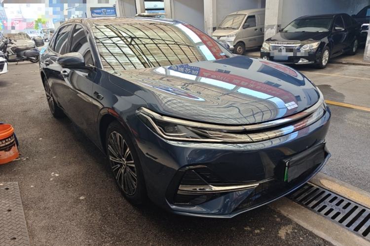 Used Geely Galaxy A7 2025 Model EM-i 150km Starship Edition Front Right 45 Deg