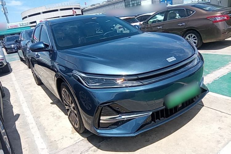 Used Geely Galaxy A7 2025 Model EM-i 150km Starship Edition Front Right 45 Deg